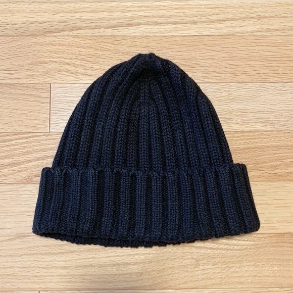 Uniqlo Heattech black ribbed beanie winter hat - Picture 2 of 9